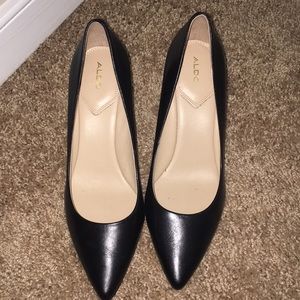 Aldo black leather pumps coronitiflex